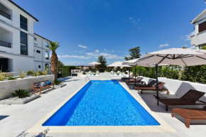 Mediterraneo Garden Apartments